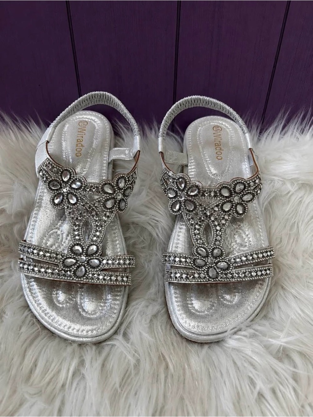 Miradoo Silver Rhinestone Jeweled T-Strap Sandals Size 9.5 New